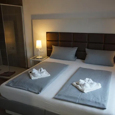 Leitner's Garni Hotel 3*
